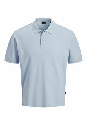 Lyseblå kortermet poloshirt med krage, to-knappers åpning og lite brodert logo på venstre bryst.
