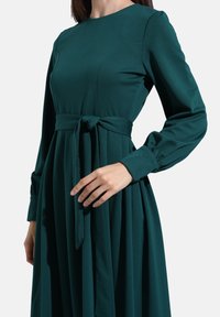 Modanisa REFKA CASUAL - Maxiklänning - emerald
