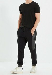 Trendyol Jogginghose - black