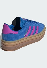 adidas Originals GAZELLE BOLD - Sapatilhas - blue purpleburst blue