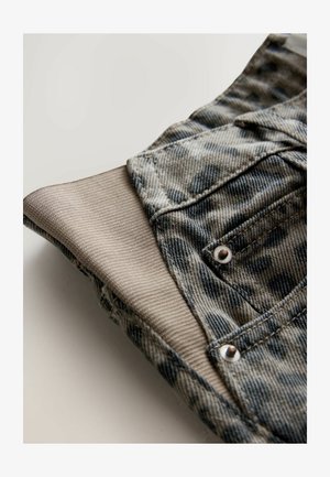 Next, MATERNITY BARREL - Jean boyfriend - animal print