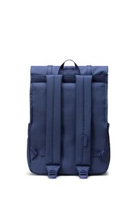 Dunkelblaues Stoff-Rucksack mit Roll-Top-Design, zwei verstellbaren Schultergurten und einem Tragegriff oben. Keine sichtbare Hardware oder Muster.