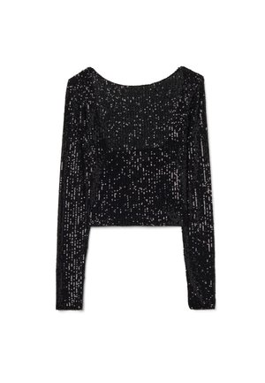 Top negro de manga larga adornado con lentejuelas brillantes, con un escote amplio y una silueta corta. Textura suave con un diseño ajustado.