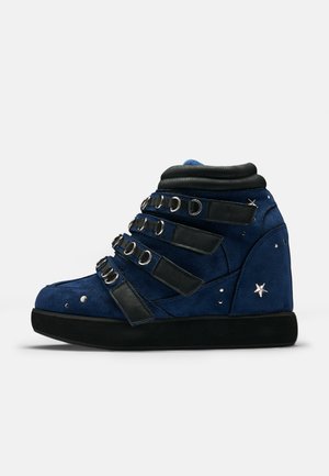 Koi Footwear, SPIRE HI TOP WEDGE TRAINERS - Маратонки - blue