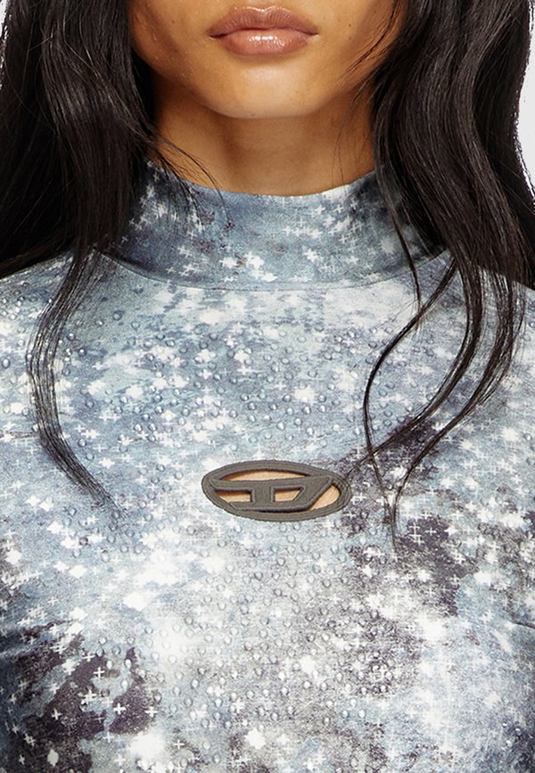 AKARA - Long sleeved top3