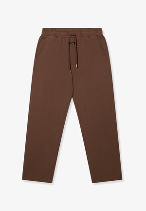 Pantalones de chándal marrones hechos de material suave, con una cinturilla elástica y cordón ajustable, dos bolsillos laterales y un diseño de pierna recta.