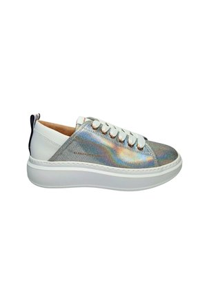 SCARPE DONNA WEMBLEY - Sneakers laag - bianco