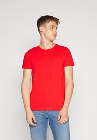 Tommy Hilfiger - SLIM FIT TEE - T-shirt basic - fierce red Immagine in miniatura 1