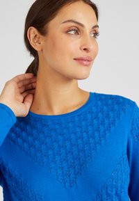 Damart POINT FANTAISIE - Maglione - bleu roi