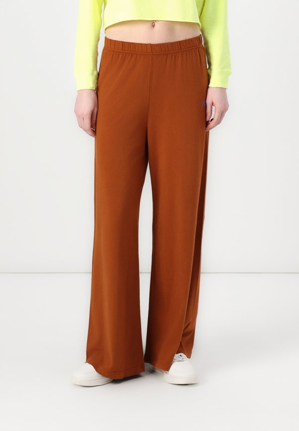 PYMAZ - Tracksuit bottoms - cannelle vintage