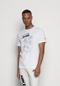 Nike Sportswear GRAPHIC TEE - T-shirt estampada - white