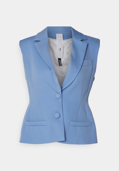 Modra brezrokavna blazer jakna s slim fit krojem, z zareznimi reverji, dvema sprednjima žepoma in dvema gumboma. Gladka tkanina in krojena struktura.