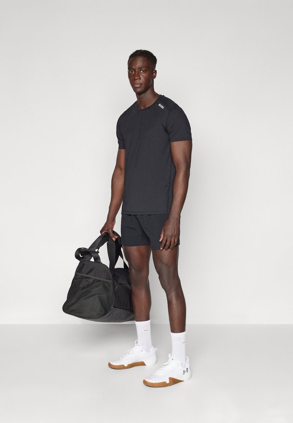 ATHLETIC  - Basic T-shirt4