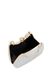 Lille s�ølv clutch-taske med en prydet lås, guldfarvet hardware, tekstureret overflade og en sort indvendig del. Har en buet form og korte håndtag.