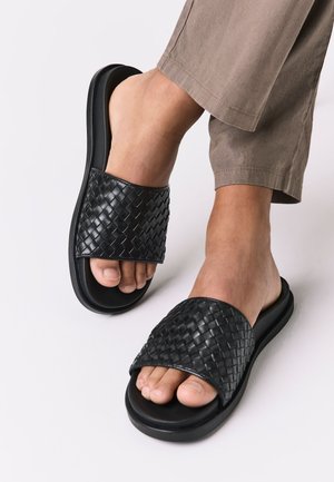 Next, REGULAR FIT - SLIDE - Matalakantaiset pistokkaat - black