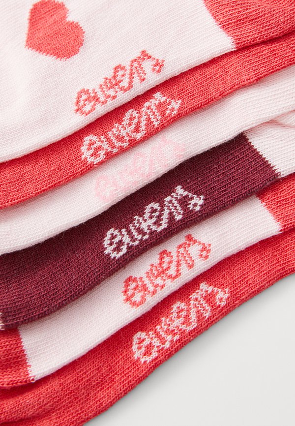 SNEAKER HEARTS UNISEX 6 PACK - Socks2