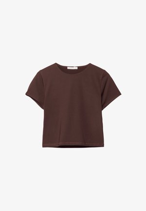 T-shirt court marron à manches courtes et col rond, présenté sur un fond blanc.