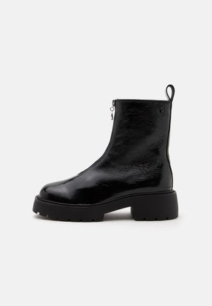 Calvin Klein, CHUNKY ZIP BOOT SHINY - Platform ankle boots - triple black