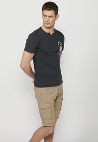 Koroshi SHORT SLEEVE - Triko s potiskem - black