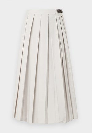 Langer weißer plissierter Rock mit seitlichem Schnallenverschluss, flach vor weißem Hintergrund dargestellt.