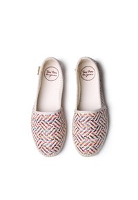 Geweven stoffen espadrilles in meerkleurige patronen met een zachte beige bies en een natuurlijke jute zool. Het interieur heeft een merk inlegzool.