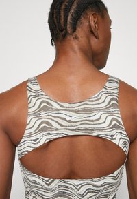 Nike Performance Top - grey