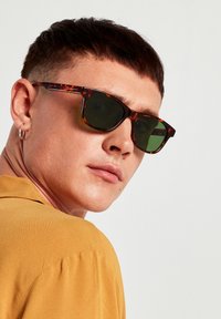 Hawkers NR 35 - Aurinkolasit - brown