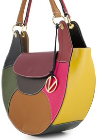 Leren handtas met een patchworkontwerp in kleuren zoals geel, roze, groen, bruin en grijs. Inclusief gouden hardware en een handvat aan de bovenkant.