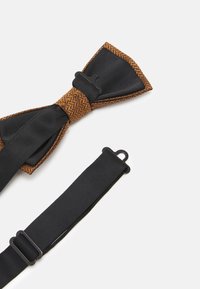 Only & Sons ONSBOWTIE SUSPENDER UNISEX SET - Pajarita - brown sugar