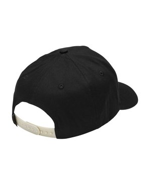 Schwarze Baseballmütze mit gebogenem Schirm, aus Stoff gefertigt, mit einem verstellbaren Plastikrückenband und Nähdetails.
