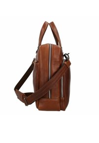 Borsa in pelle marrone con forma strutturata, doppie cerniere laterali e tracolla staccabile. Finitura testurizzata con manici superiori.