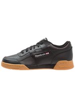Reebok Classic Workout Plus Trainers Black Carbon Red Royal Black Zalando Co Uk