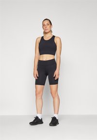 ONLY Play ONPJAM JIMBO TRAIN SHORTS - Leggings - black