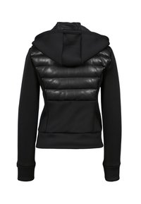 Sort hættetrøje med polstrede læderpaneler på ryggen og lange ærmer, vist bagfra på en hvid baggrund.