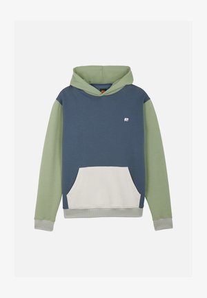 Bluza z kapturem z zielonymi rękawami i kapturem, niebieskim tułowiem, białą przednią kieszenią i małym białym logo słonia na klatce piersiowej.