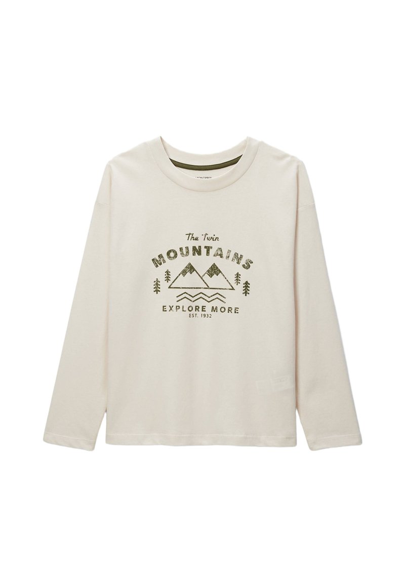 T-shirt à manches longues beige clair en coton, présentant un graphique de montagnes vertes et le texte "Les Montagnes Jumelles, Explorez Plus."