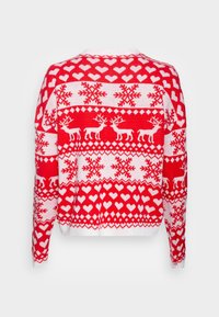 Czerwony i biały sweter wykonany na drutach, z motywem reniferów, płatków śniegu i serc w świątecznym wzorze. Krótkie wykończenie z długimi rękawami.