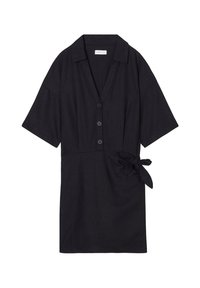 Schwarzes, knielanges Kleid aus leichtem Stoff, mit kurzen Ärmeln, Kragen, Knopfleiste und seitlichem Bindeband in der Taille.