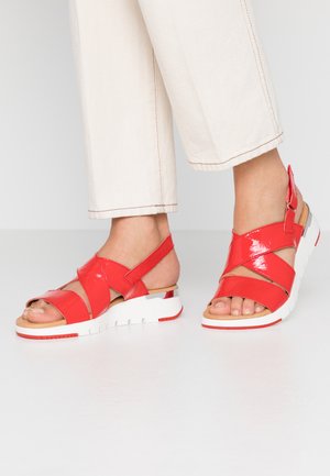 Wedge sandals - chili