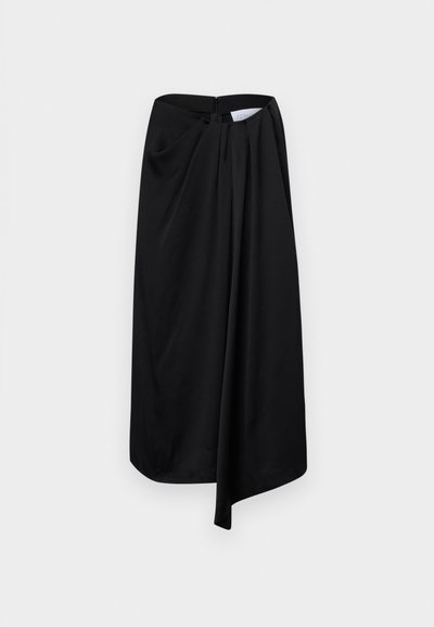 Fekete szoknya sima anyagból, melynek gyűrött kialakítása van, és rejtett oldalsó cipzárral záródik.