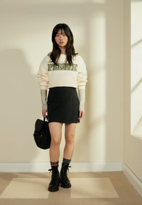 Even&Odd Petite Saia envelope - black