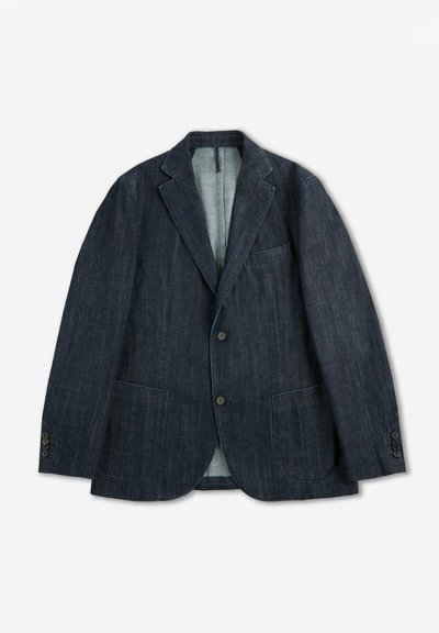 Granatowa marynarka dżinsowa z klapami, dwiema przednimi kieszeniami i zapięciem na guziki. Posiada widoczne szwy i gładką podszewkę.