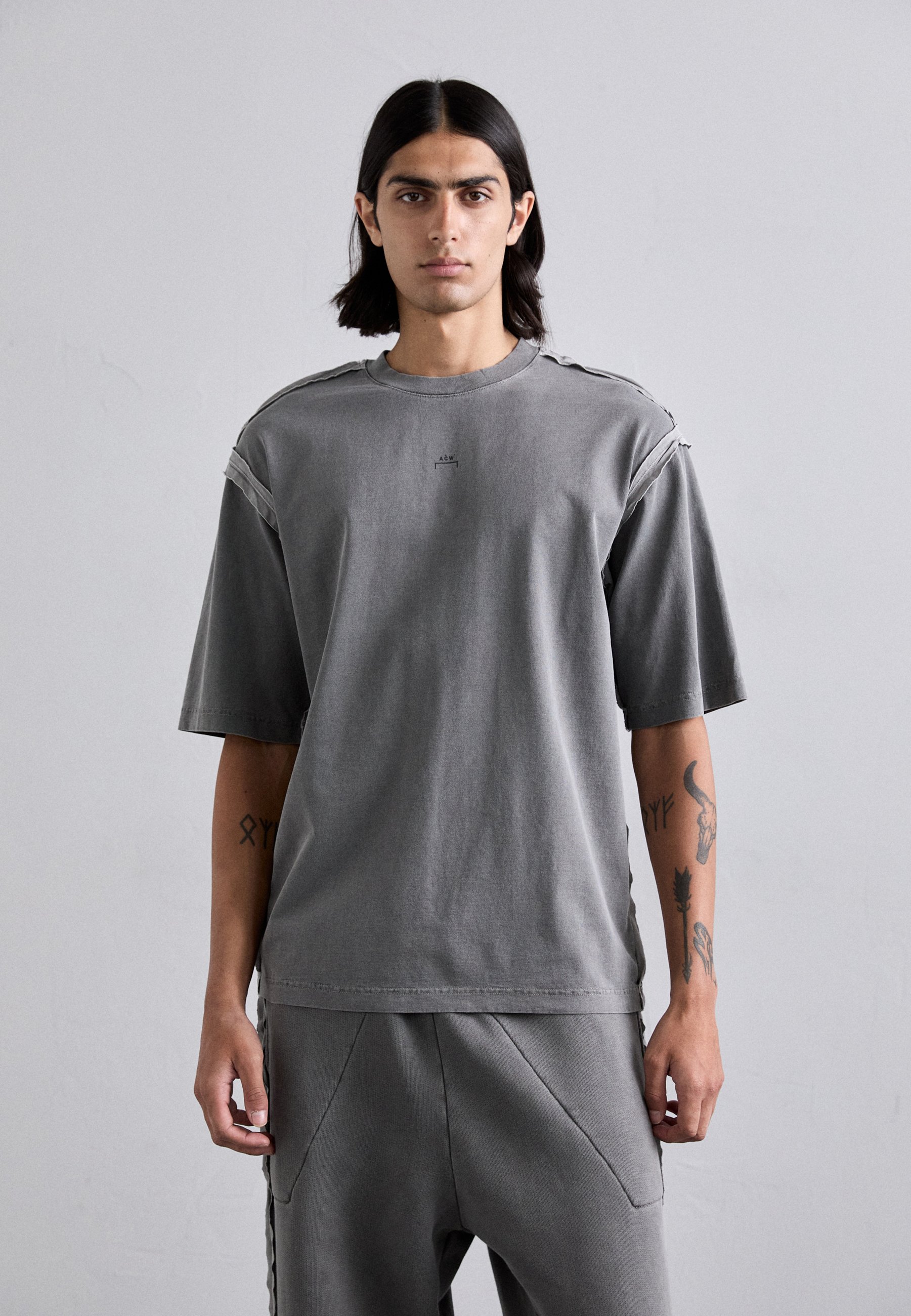 スウェット・トレーナー A COLD WALL Facade Short Sleeve T-Shirt Black Onyx ACWMTS195 A-COLD-WALL* FACADE - Print T-shirt - black onyx/black