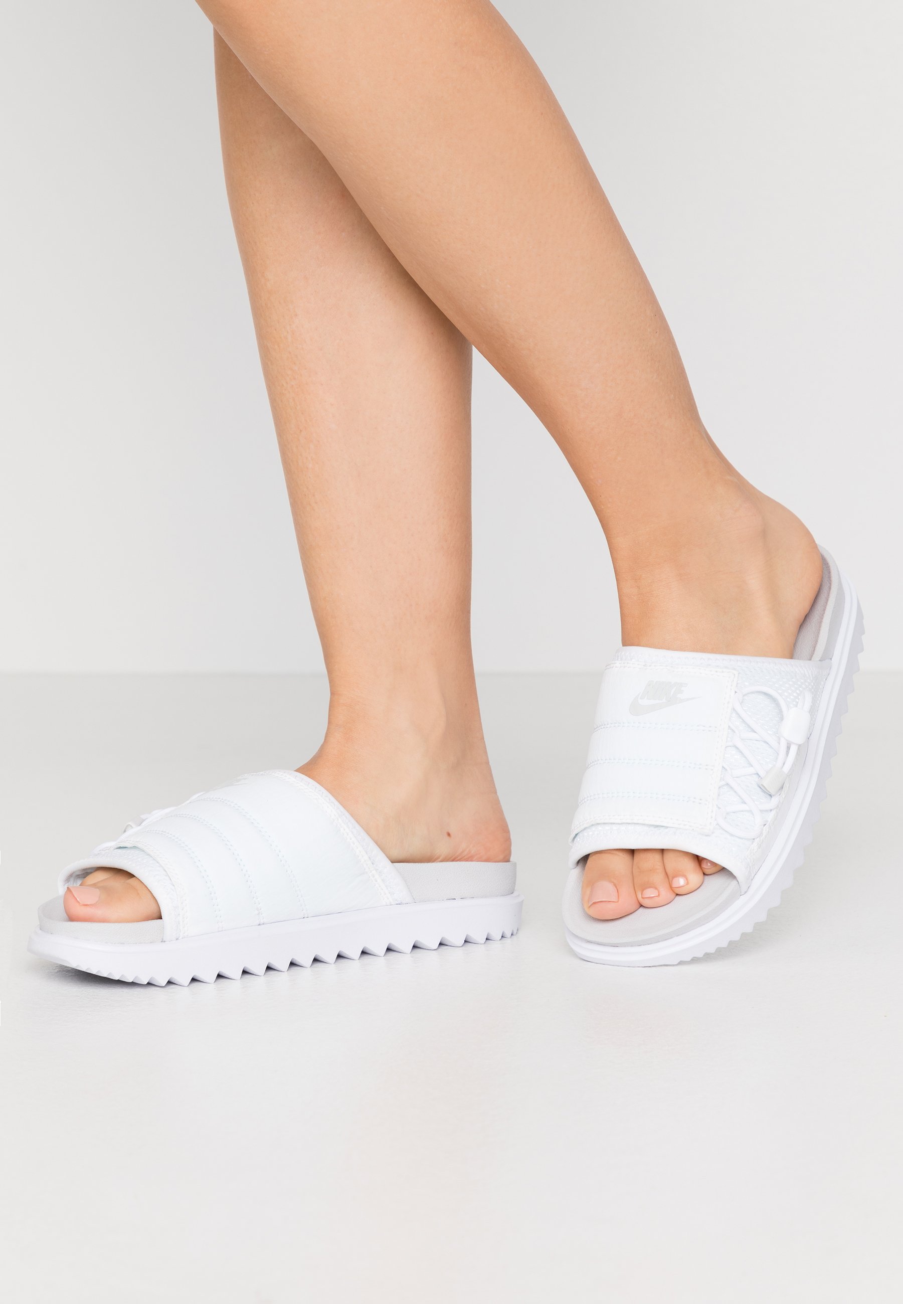 nike claquette asuna