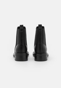 ONLY SHOES ONLBLOOM BOOT - Botas clássicas de cano curto - black