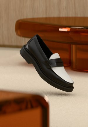 KEATON SADDLE LOAFER - Παπούτσια χωρίς κορδόνια - black/white