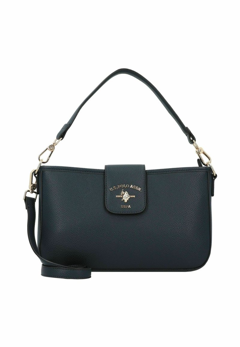 Ciemnozielona skórzana torebka o teksturowanej powierzchni, z złotą plakietką z logo i odpinanym paskiem na ramię. Zapięcie na klapę z magnetycznym zatrzaskiem.