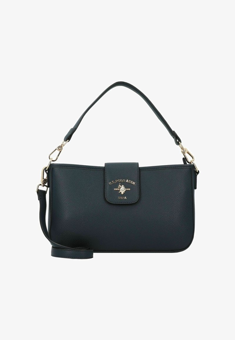 Ciemnozielona skórzana torebka o teksturowanej powierzchni, z złotą plakietką z logo i odpinanym paskiem na ramię. Zapięcie na klapę z magnetycznym zatrzaskiem.
