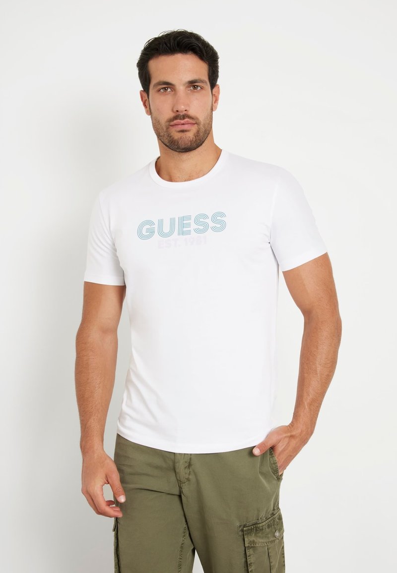 Guess STRETCH FRONTLOGO - Marškinėliai su spaudiniu - weiß