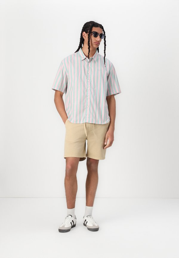 RELAXED PULL ON  - Shorts - khaki beige3